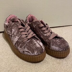 Celebrity Pink Camden Velvety Platform Sneakers Shoes Size 7 M